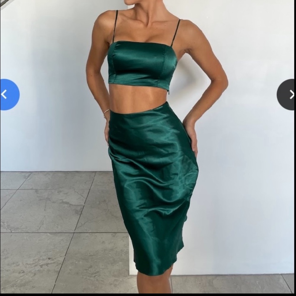 Emerald green set -midi skirt & crop top, size XS - Picture 1 of 1